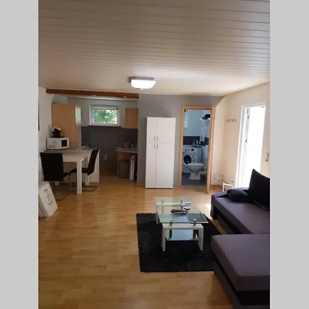 Schoene In - Rendel, Mit Freisitz *